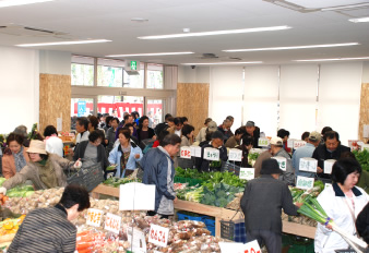 農産物直売所「フレッシュ・クラブ本店」オープン